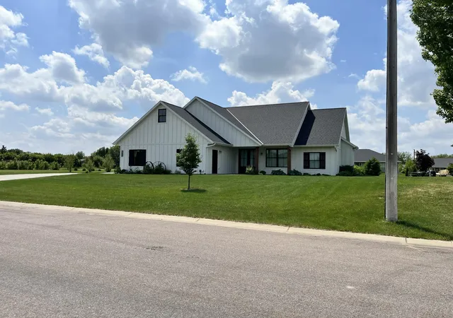 Photo 1 of Sale Pending at 721 St James Cir, Litchfield, MN 55355 | MLS# 7088790 | Listing updated on 2026-09-13