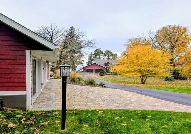 Photo 3 of Single family home for sale at 5625 Lavinia Rd Ne, Bemidji, MN 56601 | MLS# 7088791 | Listing updated on 2026-10-21