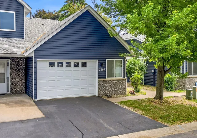 Homes for sale in Vadnais Heights, MN | 3246 Edgerton St, Vadnais Heights, MN 55127 | MLS# 7088832