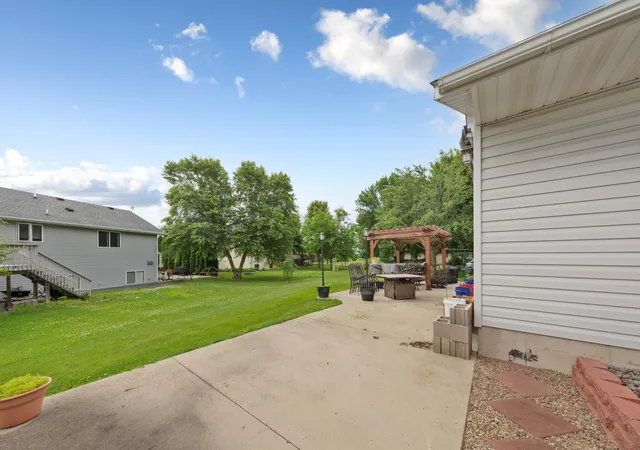 Homes for sale in Waseca, MN | 908 9Th St Se, Waseca, MN 56093 | MLS# 7088860