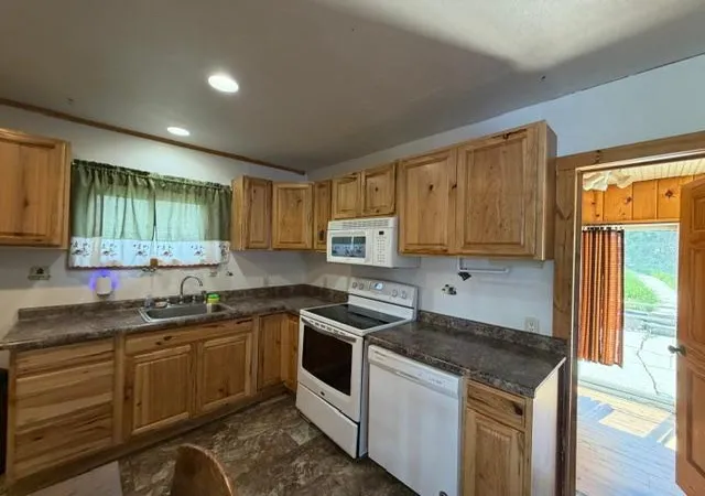 2nd image of 230 W Camp St, Ely, MN 55731 | MLS# 7088876