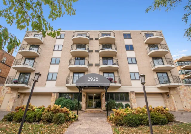 1st image of 2928 Dean Pkwy #2J, Minneapolis, MN 55416 | MLS# 7088886