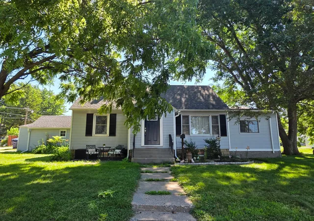 Homes for sale in Kenyon, MN | 717 Forest St, Kenyon, MN 55946 | MLS# 7088889