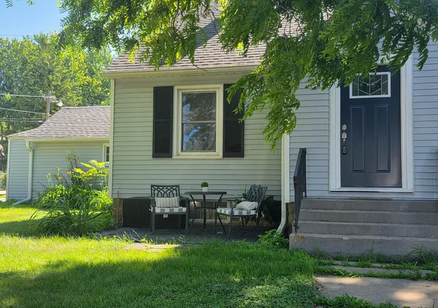 Homes for sale in Kenyon, MN | 717 Forest St, Kenyon, MN 55946 | MLS# 7088889