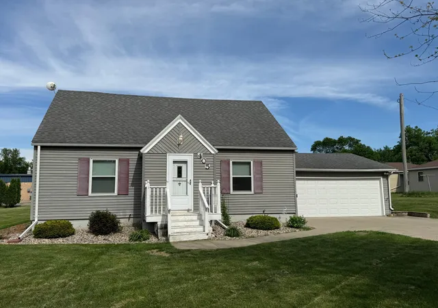 Homes for sale in Olivia, MN | 405 N 11Th St, Olivia, MN 56277 | MLS# 7088897