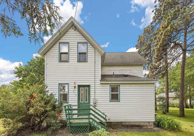 Homes for sale in Montgomery, MN | 412 Oak Ave Se, Montgomery, MN 56069 | MLS# 7088915
