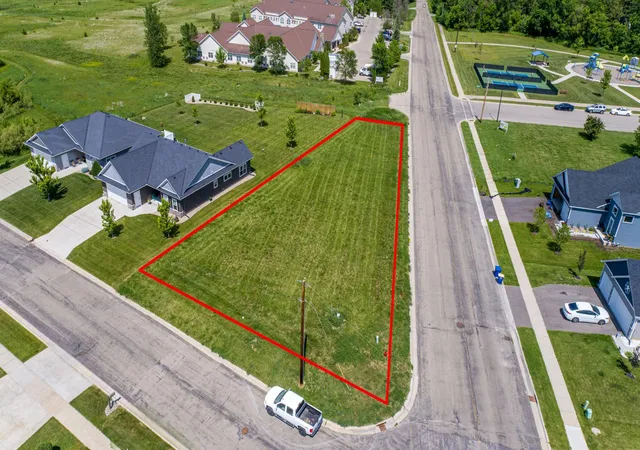 Homes for sale in Faribault, MN | 2103 Primrose Ln, Faribault, MN 55021 | MLS# 7088922
