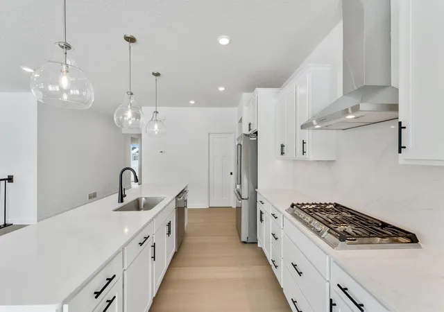 2nd image of 7998 42nd St N, Saint Paul, MN 55128 | MLS# 7088924