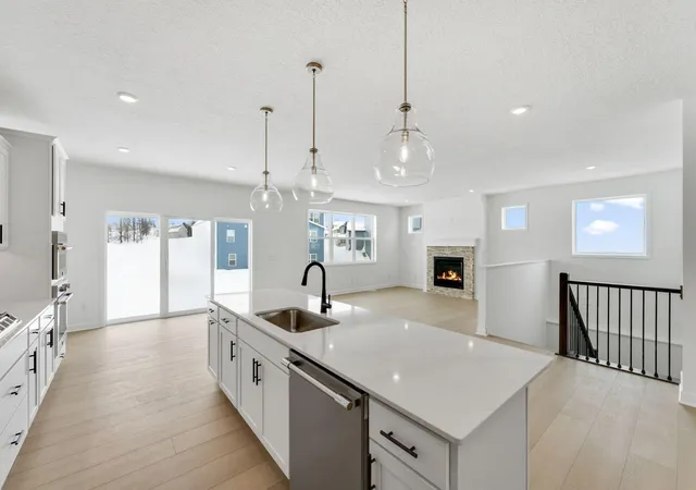 3rd image of 7998 42Nd St N, Saint Paul, MN 55128 | MLS# 7088924