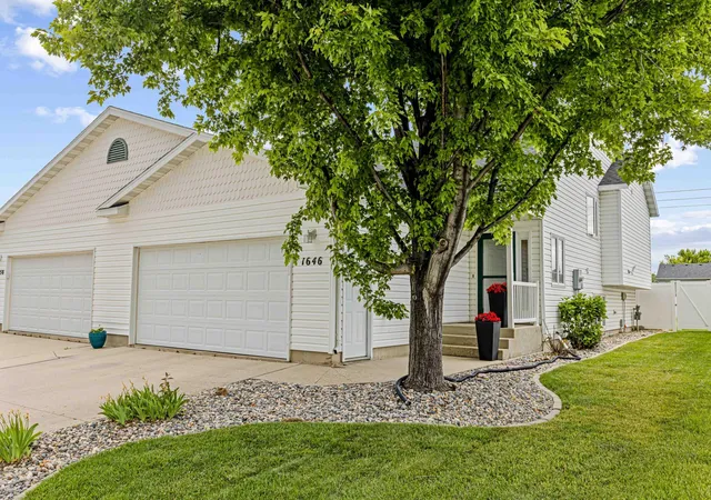 Homes for sale in West Fargo, ND | 1646 19th Ave E, West Fargo, ND 58078 | MLS# 7088928