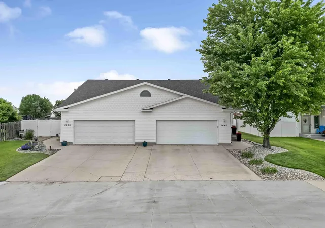 Homes for sale in West Fargo, ND | 1646 19Th Ave E, West Fargo, ND 58078 | MLS# 7088928