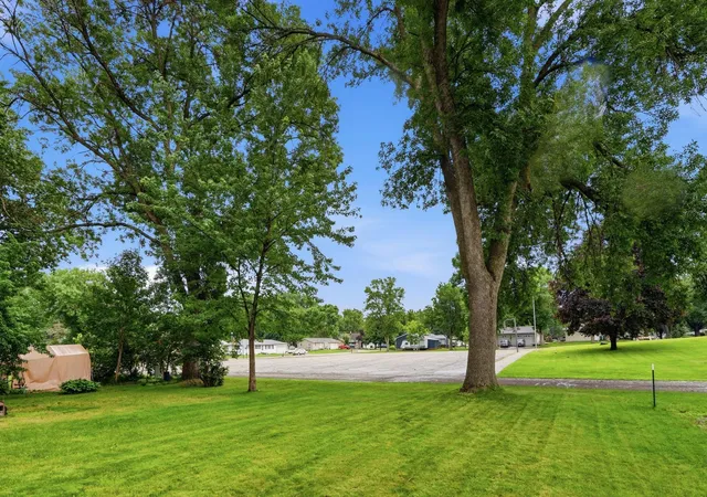 Homes for sale in Hutchinson, MN | 630 Milwaukee Ave Sw, Hutchinson, MN 55350 | MLS# 7089011