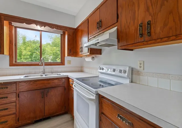 3rd image of 6266 15Th St N, Saint Paul, MN 55128 | MLS# 7089083