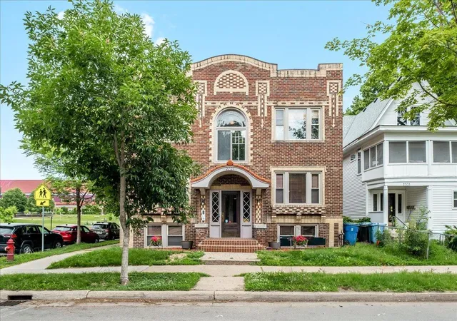 1st image of 2701 Harriet Ave #202, Minneapolis, MN 55408 | MLS# 7089101