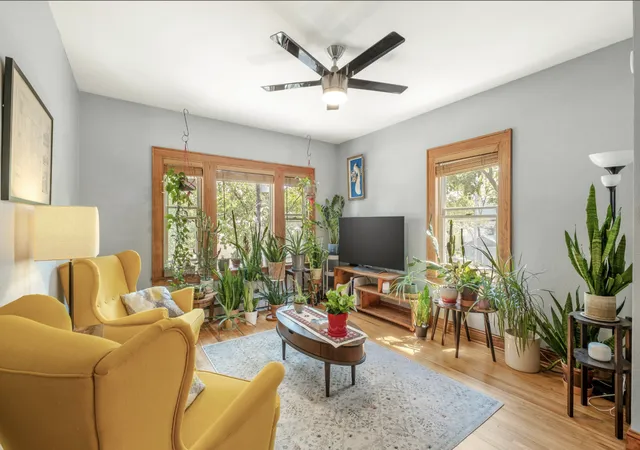 Listing Photo 4 - Condo for sale in building located at 2701 Harriet Ave, Minneapolis, MN 55408 - Unit #202