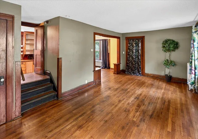 Photo 5 of Sale Pending at 1340 Upton Ave N, Minneapolis, MN 55411 | MLS# 7089118 | Listing updated on 2026-08-11