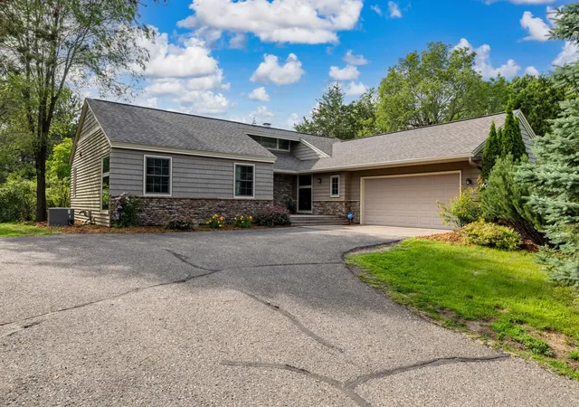 Homes for sale in Hudson, WI | 416 N Glover Rd, Hudson, WI 54016 | MLS# 7089149