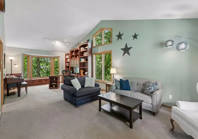 5th image of 13437 Georgia Cir, Saint Paul, MN 55124 | MLS# 7089159