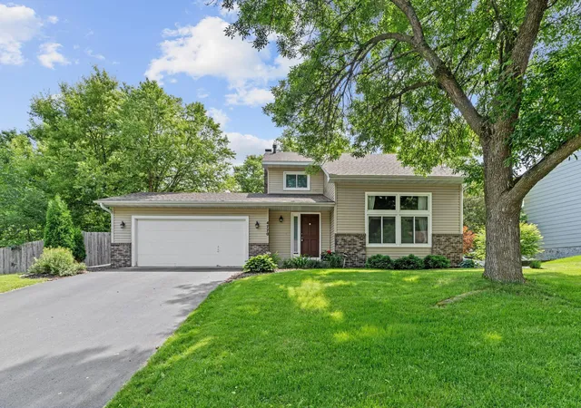 Homes for sale in Plymouth, MN | 4770 Yorktown Ln N, Plymouth, MN 55442 | MLS# 7089167