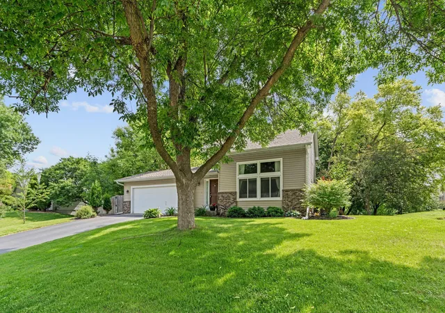 Homes for sale in Plymouth, MN | 4770 Yorktown Ln N, Plymouth, MN 55442 | MLS# 7089167