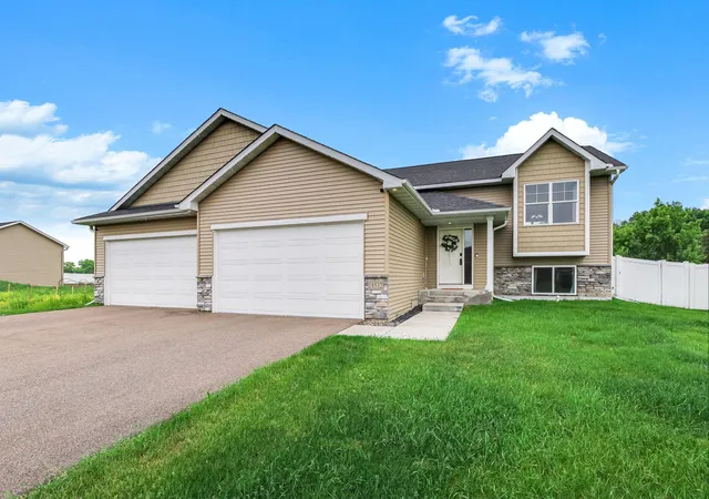 1st image of 18532 Salem St Nw, Elk River, MN 55330 | MLS# 7089172
