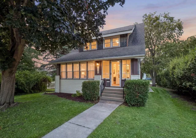 1st image of 116 Shumway Ave, Faribault, MN 55021 | MLS# 7089201
