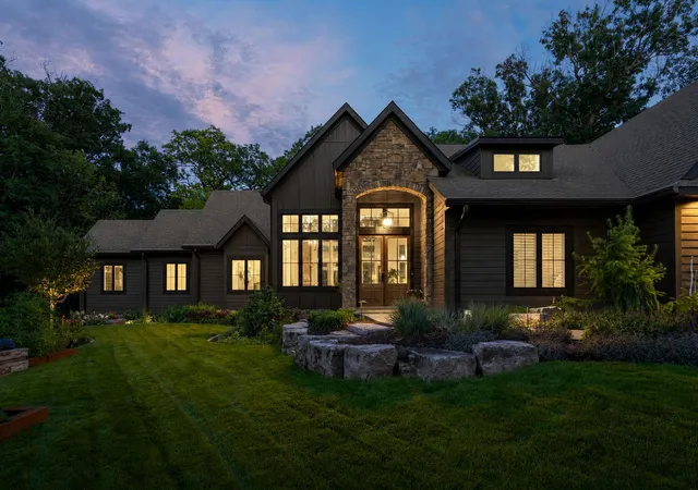 Photo 2 of Single family home for sale at 860 Windjammer Ln, Mound, MN 55364 | MLS# 7089216 | Listing updated on 2026-07-27