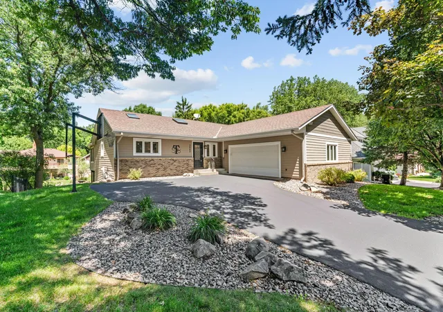 Homes for sale in New Brighton, MN | 3042 12th St Nw, New Brighton, MN 55112 | MLS# 7089336