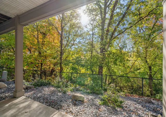 Homes for sale in Minnetonka, MN | 17735 Valley Cove Ct, Minnetonka, MN 55345 | MLS# 7089337