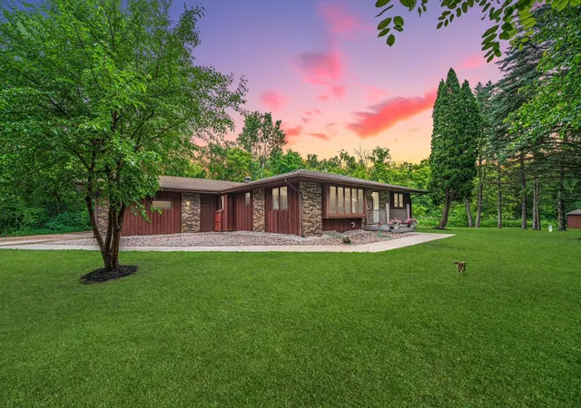 1st image of 925 Constance Blvd Ne, Andover, MN 55304 | MLS# 7089342