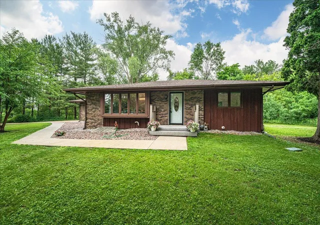 2nd image of 925 Constance Blvd Ne, Andover, MN 55304 | MLS# 7089342