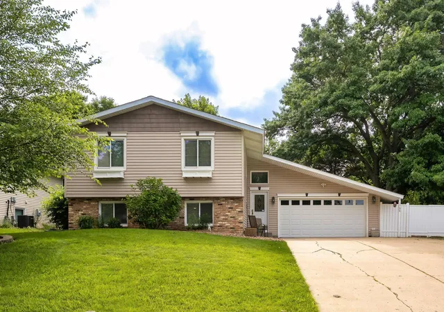 Homes for sale in New Brighton, MN | 1794 17th Ave Nw, New Brighton, MN 55112 | MLS# 7089344