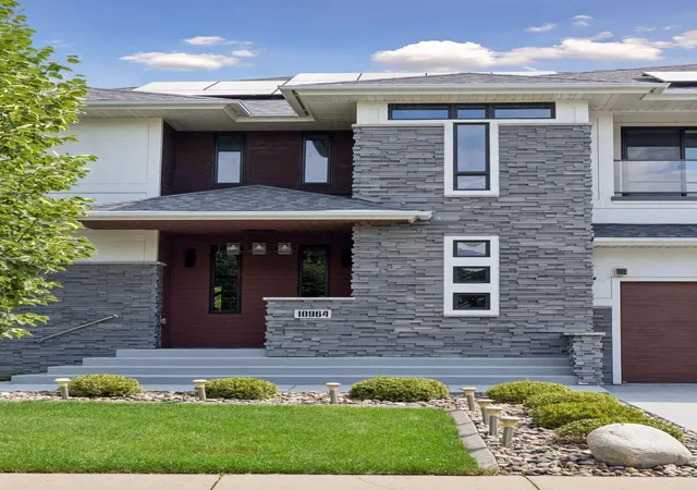 2nd image of 10964 Bentwater Ln, Saint Paul, MN 55129 | MLS# 7089400