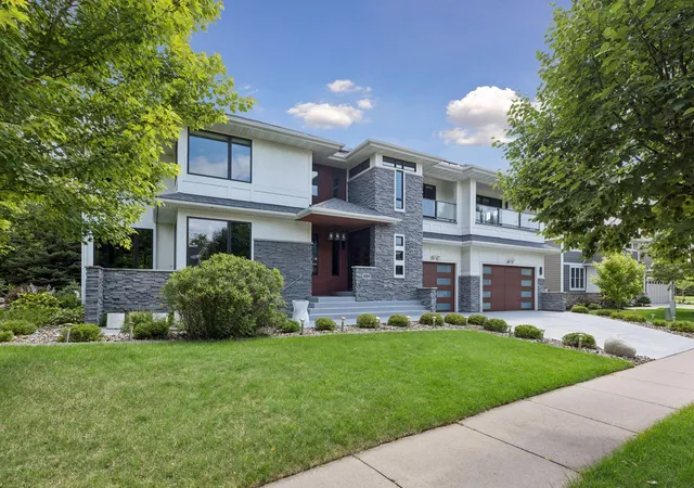 Photo 3 of Mansion for sale at 10964 Bentwater Ln, Saint Paul, MN 55129 | MLS# 7089400 | Listing updated on 2026-09-15