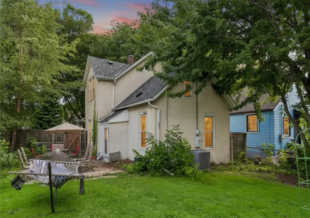 20th image of 663 Van Buren Ave, Saint Paul, MN 55104 | MLS# 7089478