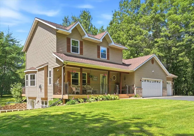 Photo 2 of Single family home for sale at 733 220th Street, Osceola, WI 54020 | MLS# 7089481 | Listing updated on 2026-08-18