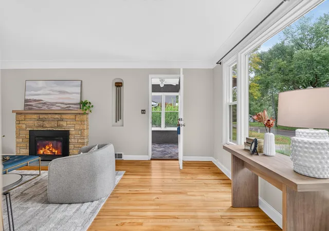 Photo 4 of Single family home for sale at 7418 Edgebrook Dr, Minneapolis, MN 55426 | MLS# 7089507 | Listing updated on 2026-10-08