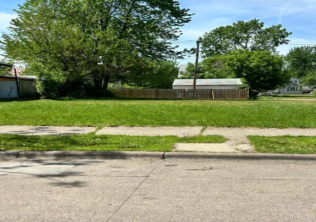 1st image of 2635 Oliver Ave N, Minneapolis, MN 55411 | MLS# 7089527