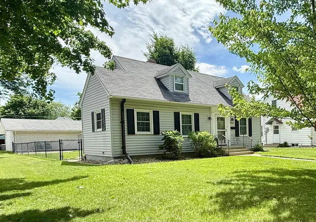 Homes for sale in Alexandria, MN | 1111 Cedar St, Alexandria, MN 56308 | MLS# 7089533