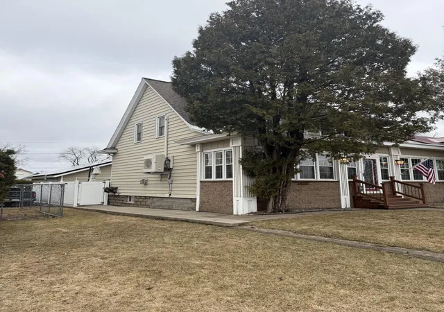 3rd image of 805 Harrison St, Eveleth, MN 55734 | MLS# 7089549