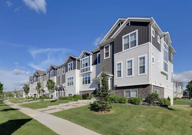 2nd image of 6786 Wildflower Wy, Excelsior, MN 55331 | MLS# 7089561