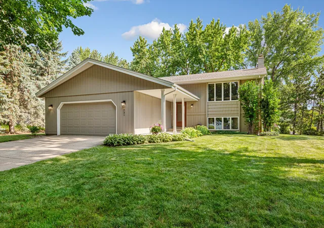 1st image of 731 Birch Ln, Northfield, MN 55057 | MLS# 7089594