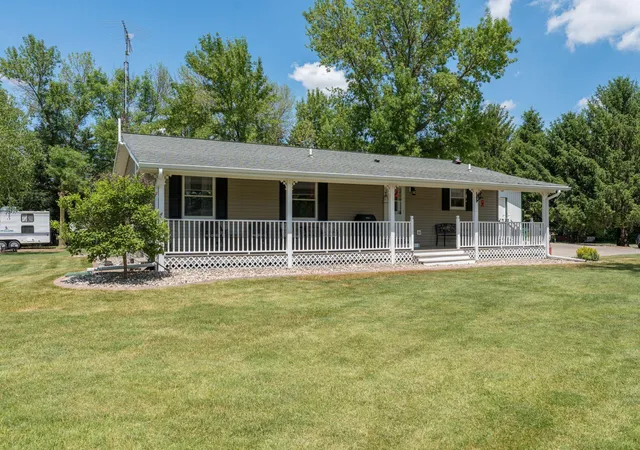 Homes for sale in Janesville, MN | 1106 N Main St, Janesville, MN 56048 | MLS# 7089600