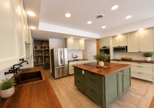 3rd image of 2718 Northridge Dr, Duluth, MN 55811 | MLS# 7089632