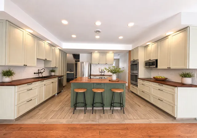 4th image of 2718 Northridge Dr, Duluth, MN 55811 | MLS# 7089632
