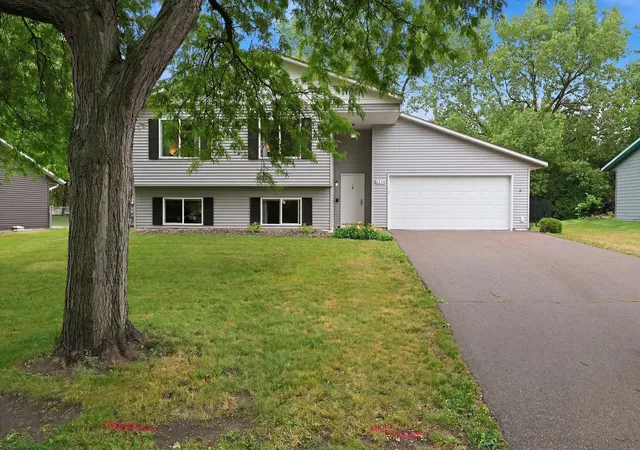 Homes for sale in Cottage Grove, MN | 8923 Janero Ave S, Cottage Grove, MN 55016 | MLS# 7089672