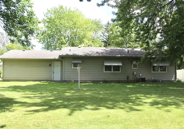 Homes for sale in Silver Lake, MN | 611 Grand Ave Nw, Silver Lake, MN 55381 | MLS# 7089695