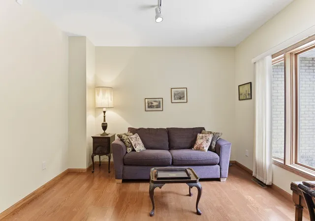 Photo 4 of Sale Pending at 1266 Deerwood Dr, Saint Paul, MN 55123 | MLS# 7089699 | Listing updated on 2026-09-02