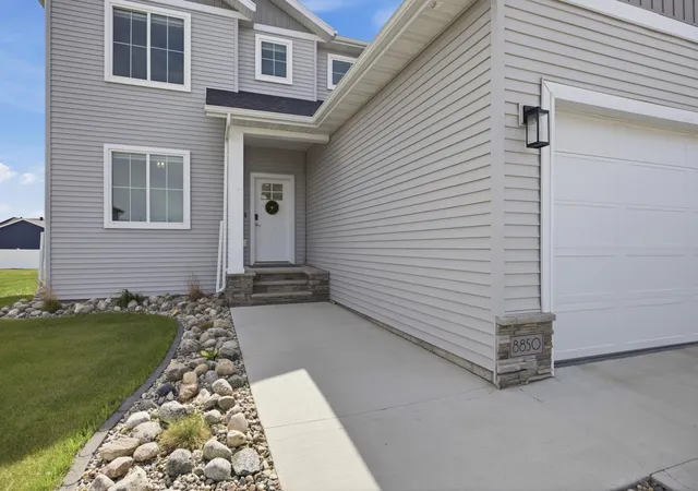 Homes for sale in Horace, ND | 8850 Meadowlark Pkwy, Horace, ND 58047 | MLS# 7089709
