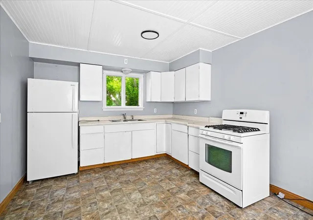 3rd image of 720 N 23rd Avenue W, Duluth, MN 55806 | MLS# 7089715